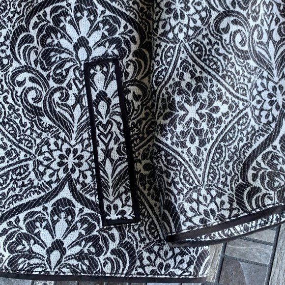 Ann Taylor Cropped Damask White Dark Brown Jacket Size 0 - Picture 4 of 10